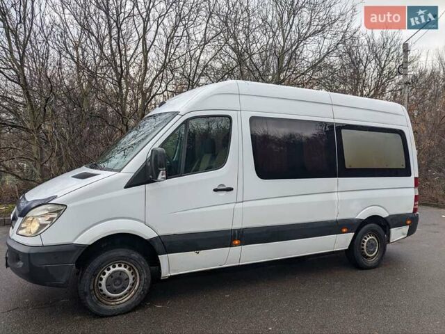 Белый Мерседес Sprinter, объемом двигателя 2.1 л и пробегом 570 тыс. км за 8500 $, фото 1 на Automoto.ua