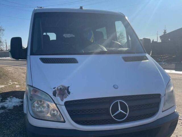 Белый Мерседес Sprinter, объемом двигателя 2.15 л и пробегом 771 тыс. км за 10800 $, фото 1 на Automoto.ua