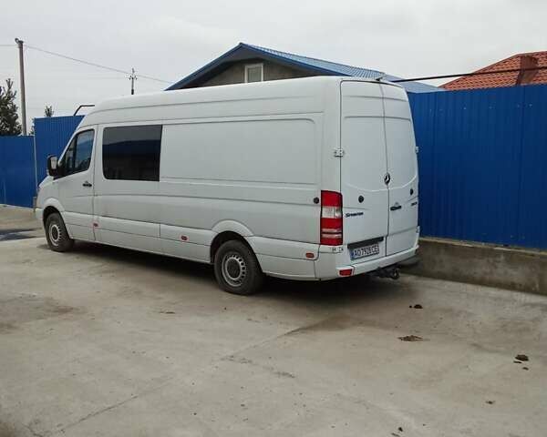 Белый Мерседес Sprinter, объемом двигателя 3 л и пробегом 600 тыс. км за 17000 $, фото 1 на Automoto.ua
