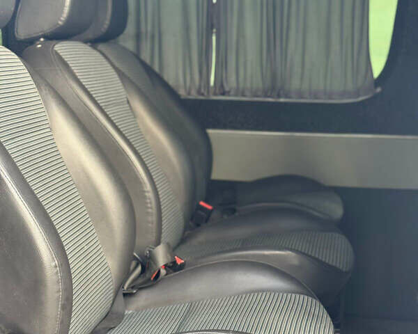 Белый Мерседес Sprinter, объемом двигателя 2.15 л и пробегом 315 тыс. км за 9000 $, фото 11 на Automoto.ua