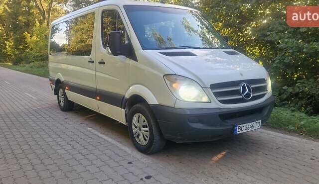 Белый Мерседес Sprinter, объемом двигателя 2.1 л и пробегом 600 тыс. км за 9450 $, фото 7 на Automoto.ua