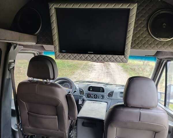 Белый Мерседес Sprinter, объемом двигателя 2.2 л и пробегом 460 тыс. км за 14000 $, фото 1 на Automoto.ua