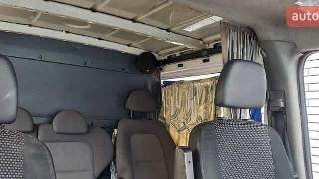 Белый Мерседес Sprinter, объемом двигателя 2.1 л и пробегом 417 тыс. км за 9300 $, фото 15 на Automoto.ua