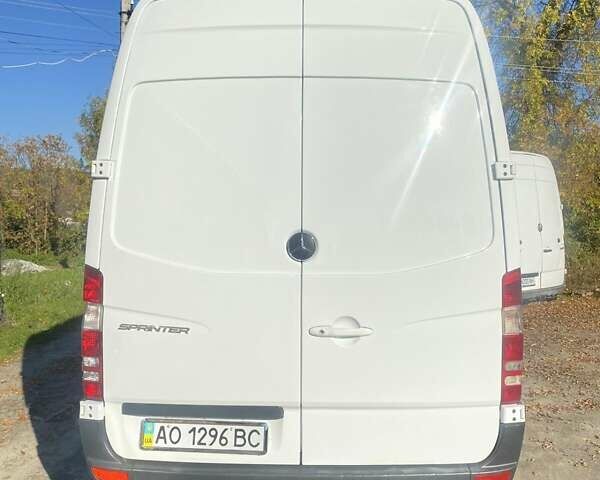 Білий Мерседес Sprinter, об'ємом двигуна 0 л та пробігом 721 тис. км за 11800 $, фото 3 на Automoto.ua