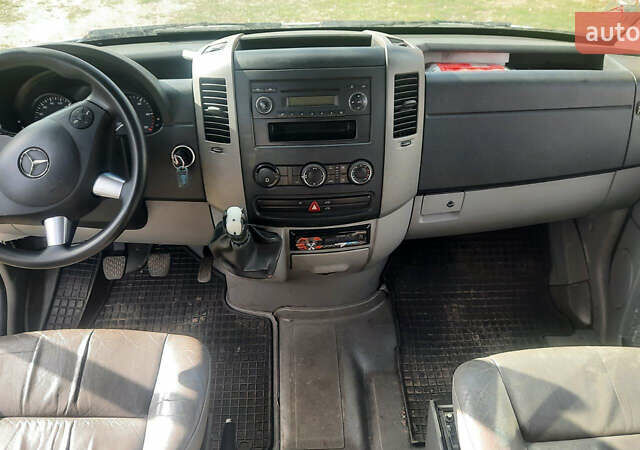 Мерседес Sprinter 2008 в Шацке на Automoto.ua Белый Мерседес Sprinter, объемом двигателя 2.15 л и пробегом 340 тыс. км за 11900 $, фото 10 на Automoto.ua
