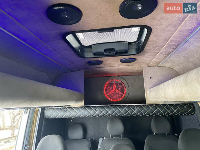 Белый Мерседес Sprinter, объемом двигателя 2.99 л и пробегом 389 тыс. км за 17999 $, фото 15 на Automoto.ua