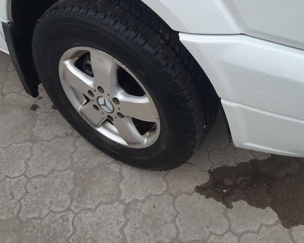 Білий Мерседес Sprinter, об'ємом двигуна 2.1 л та пробігом 280 тис. км за 19000 $, фото 15 на Automoto.ua