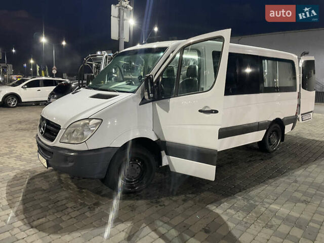 Білий Мерседес Sprinter, об'ємом двигуна 2.2 л та пробігом 304 тис. км за 12000 $, фото 5 на Automoto.ua
