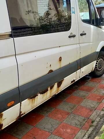 Белый Мерседес Sprinter, объемом двигателя 2.1 л и пробегом 417 тыс. км за 9300 $, фото 4 на Automoto.ua