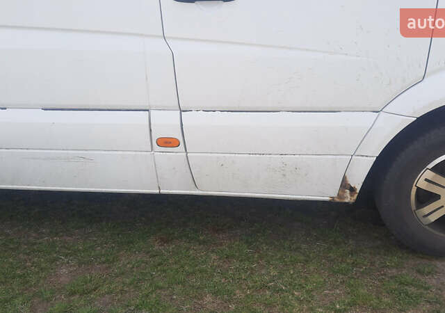Мерседес Sprinter 2008 в Шацке на Automoto.ua Белый Мерседес Sprinter, объемом двигателя 2.15 л и пробегом 340 тыс. км за 11900 $, фото 8 на Automoto.ua