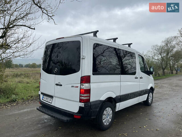 Белый Мерседес Sprinter, объемом двигателя 2.15 л и пробегом 380 тыс. км за 5699 $, фото 19 на Automoto.ua