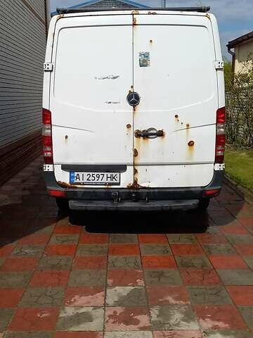 Белый Мерседес Sprinter, объемом двигателя 2.1 л и пробегом 417 тыс. км за 9300 $, фото 2 на Automoto.ua
