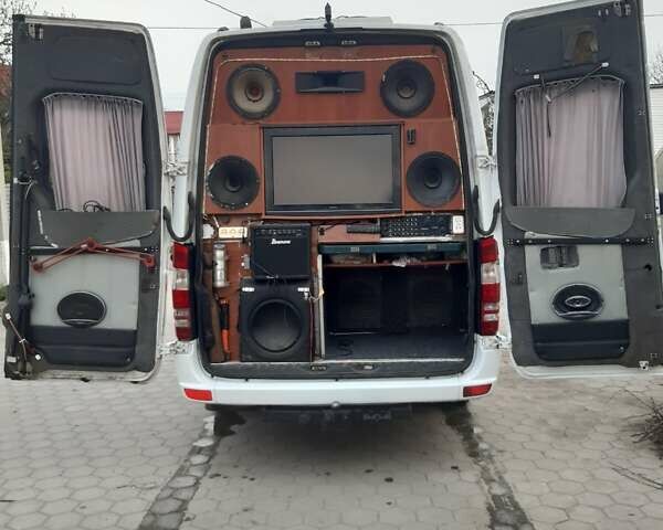 Белый Мерседес Sprinter, объемом двигателя 2.1 л и пробегом 280 тыс. км за 19000 $, фото 14 на Automoto.ua