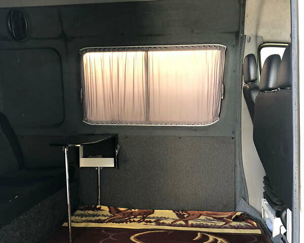 Белый Мерседес Sprinter, объемом двигателя 2.1 л и пробегом 500 тыс. км за 15000 $, фото 9 на Automoto.ua