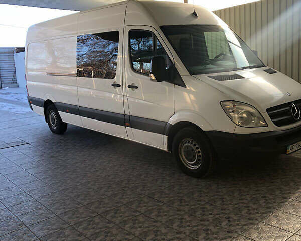 Белый Мерседес Sprinter, объемом двигателя 2.1 л и пробегом 500 тыс. км за 15000 $, фото 11 на Automoto.ua