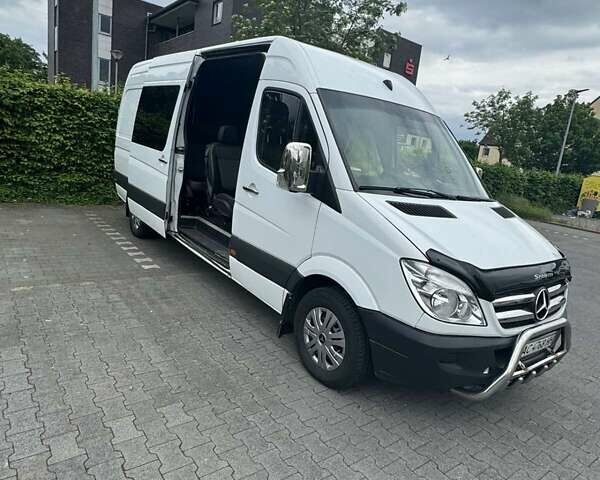 Белый Мерседес Sprinter, объемом двигателя 2.2 л и пробегом 680 тыс. км за 16350 $, фото 4 на Automoto.ua