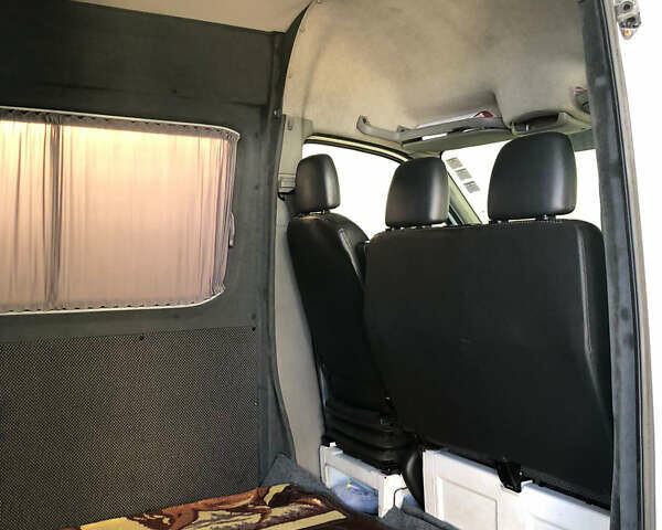 Белый Мерседес Sprinter, объемом двигателя 2.1 л и пробегом 500 тыс. км за 15000 $, фото 8 на Automoto.ua