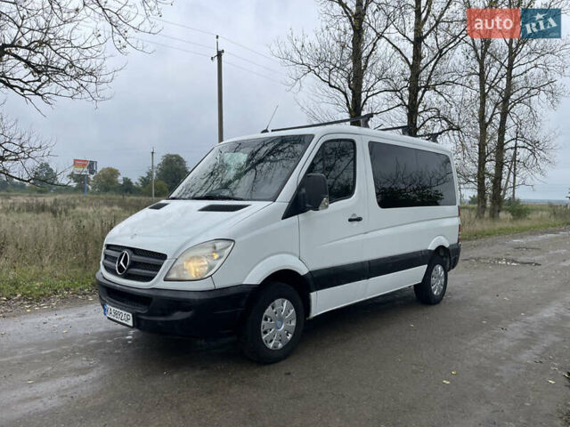 Белый Мерседес Sprinter, объемом двигателя 2.15 л и пробегом 380 тыс. км за 5699 $, фото 22 на Automoto.ua