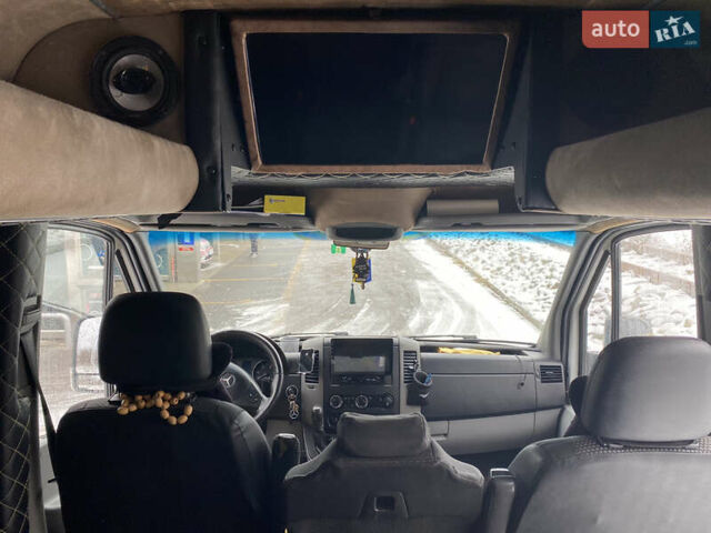 Белый Мерседес Sprinter, объемом двигателя 2.99 л и пробегом 389 тыс. км за 17999 $, фото 12 на Automoto.ua