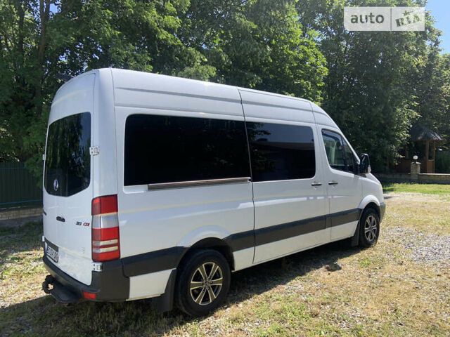 Белый Мерседес Sprinter, объемом двигателя 2.2 л и пробегом 357 тыс. км за 15500 $, фото 4 на Automoto.ua