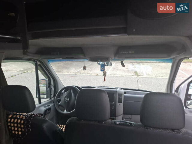Білий Мерседес Sprinter, об'ємом двигуна 3 л та пробігом 500 тис. км за 10600 $, фото 7 на Automoto.ua