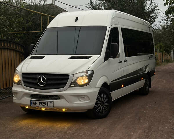 Белый Мерседес Sprinter, объемом двигателя 3.22 л и пробегом 600 тыс. км за 15500 $, фото 5 на Automoto.ua