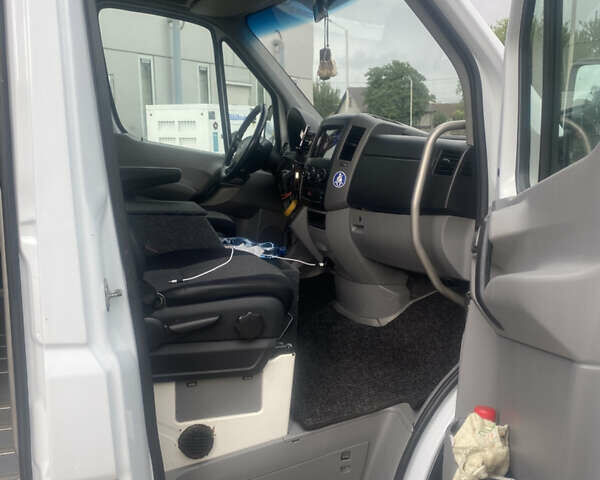 Белый Мерседес Sprinter, объемом двигателя 2.2 л и пробегом 760 тыс. км за 18599 $, фото 15 на Automoto.ua
