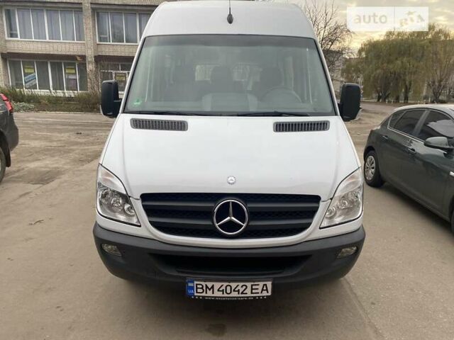 Белый Мерседес Sprinter, объемом двигателя 2.15 л и пробегом 300 тыс. км за 19999 $, фото 2 на Automoto.ua