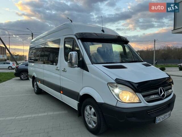 Белый Мерседес Sprinter, объемом двигателя 2.14 л и пробегом 880 тыс. км за 14200 $, фото 7 на Automoto.ua