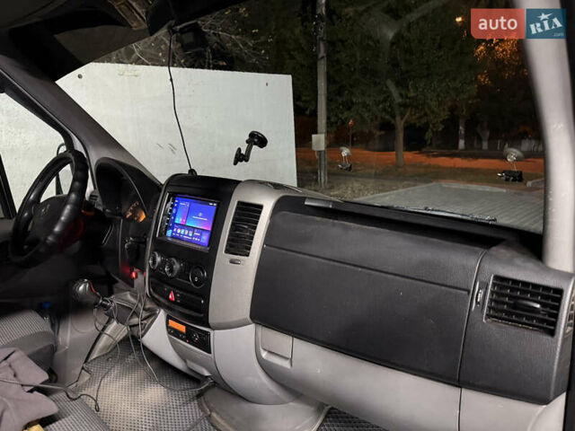 Белый Мерседес Sprinter, объемом двигателя 2.9 л и пробегом 620 тыс. км за 23000 $, фото 4 на Automoto.ua
