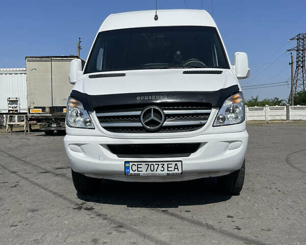 Белый Мерседес Sprinter, объемом двигателя 3 л и пробегом 490 тыс. км за 27297 $, фото 9 на Automoto.ua