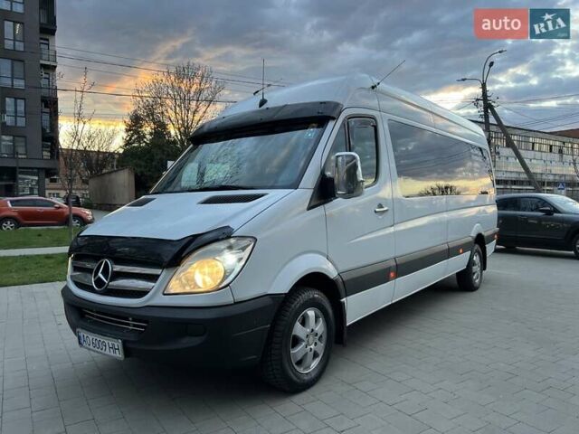 Белый Мерседес Sprinter, объемом двигателя 2.14 л и пробегом 880 тыс. км за 14200 $, фото 1 на Automoto.ua