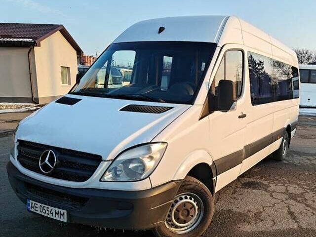 Белый Мерседес Sprinter, объемом двигателя 2.87 л и пробегом 700 тыс. км за 15700 $, фото 4 на Automoto.ua