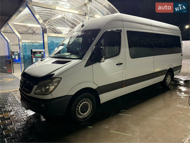 Белый Мерседес Sprinter, объемом двигателя 2.9 л и пробегом 620 тыс. км за 23000 $, фото 1 на Automoto.ua
