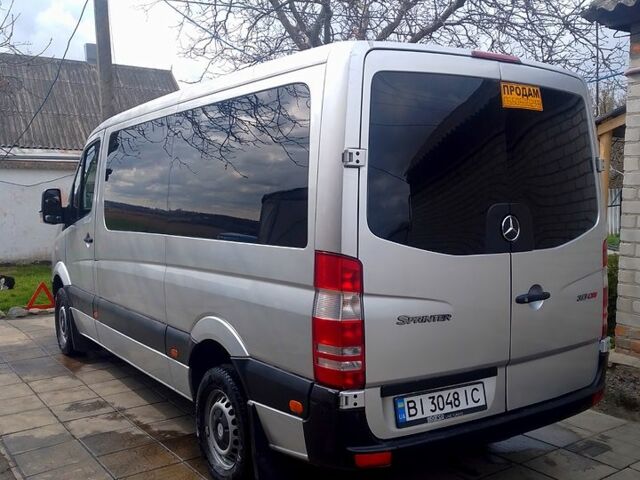 Белый Мерседес Sprinter, объемом двигателя 2.1 л и пробегом 250 тыс. км за 9900 $, фото 1 на Automoto.ua