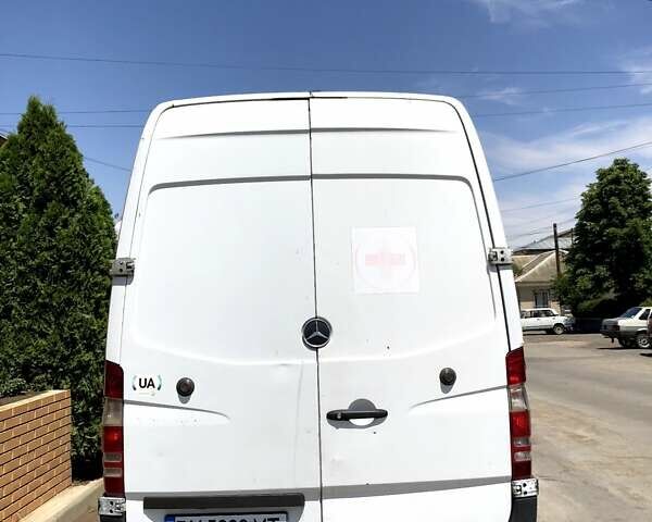 Белый Мерседес Sprinter, объемом двигателя 2.1 л и пробегом 630 тыс. км за 10499 $, фото 1 на Automoto.ua