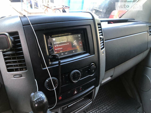 Белый Мерседес Sprinter, объемом двигателя 3 л и пробегом 630 тыс. км за 18500 $, фото 12 на Automoto.ua