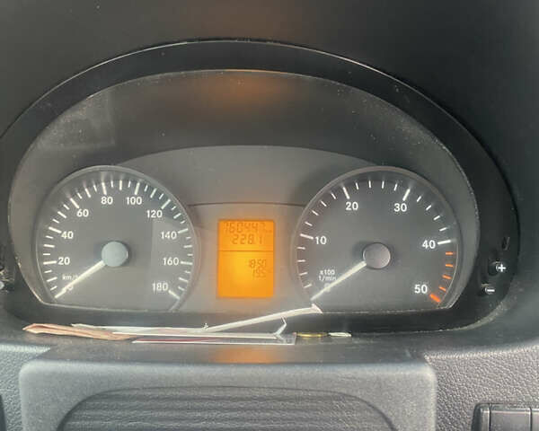 Белый Мерседес Sprinter, объемом двигателя 2.2 л и пробегом 760 тыс. км за 18599 $, фото 17 на Automoto.ua