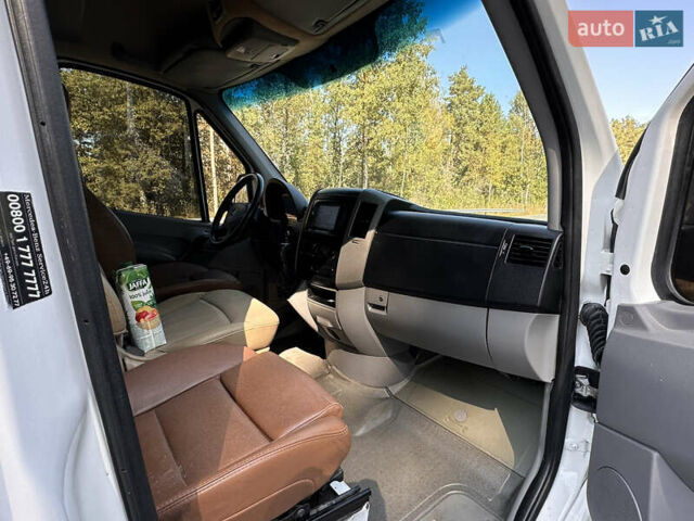 Белый Мерседес Sprinter, объемом двигателя 3.22 л и пробегом 600 тыс. км за 15500 $, фото 24 на Automoto.ua