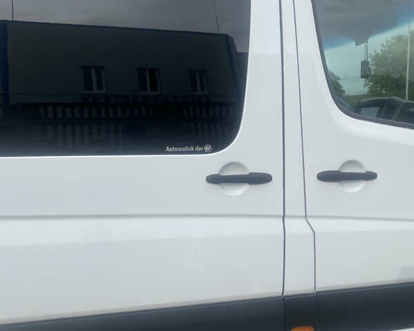 Белый Мерседес Sprinter, объемом двигателя 2.2 л и пробегом 760 тыс. км за 18599 $, фото 8 на Automoto.ua