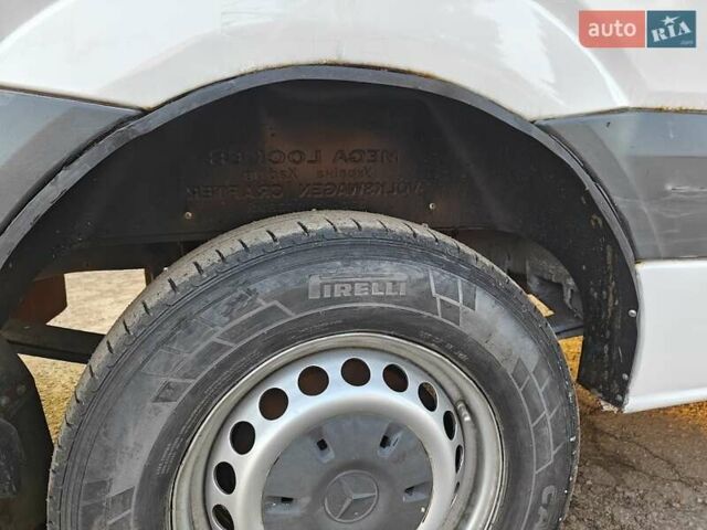 Белый Мерседес Sprinter, объемом двигателя 2.87 л и пробегом 700 тыс. км за 15700 $, фото 11 на Automoto.ua
