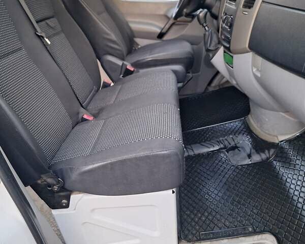 Белый Мерседес Sprinter, объемом двигателя 2.15 л и пробегом 206 тыс. км за 10500 $, фото 7 на Automoto.ua