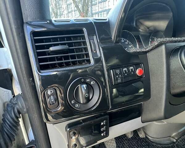 Білий Мерседес Sprinter, об'ємом двигуна 2.1 л та пробігом 850 тис. км за 16500 $, фото 17 на Automoto.ua