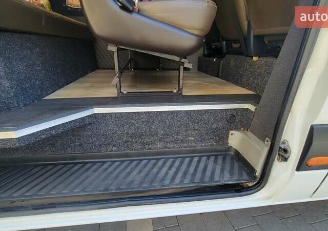 Білий Мерседес Sprinter, об'ємом двигуна 2.15 л та пробігом 333 тис. км за 14000 $, фото 16 на Automoto.ua