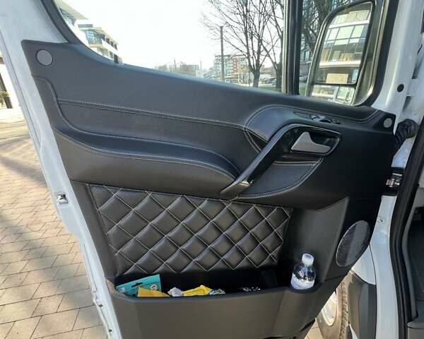 Белый Мерседес Sprinter, объемом двигателя 2.14 л и пробегом 880 тыс. км за 14200 $, фото 18 на Automoto.ua