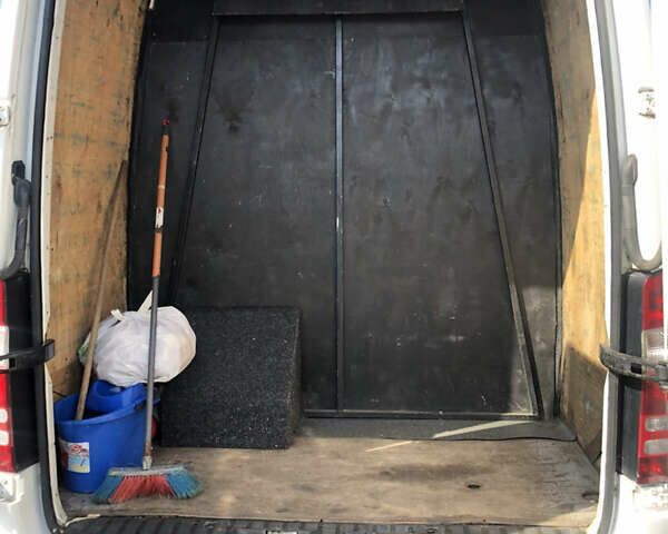 Белый Мерседес Sprinter, объемом двигателя 3 л и пробегом 630 тыс. км за 18500 $, фото 20 на Automoto.ua
