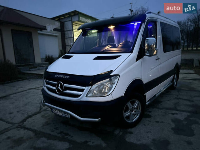 Белый Мерседес Sprinter, объемом двигателя 2.15 л и пробегом 350 тыс. км за 9750 $, фото 8 на Automoto.ua