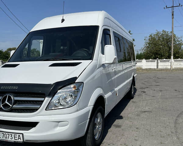 Белый Мерседес Sprinter, объемом двигателя 3 л и пробегом 490 тыс. км за 27297 $, фото 7 на Automoto.ua