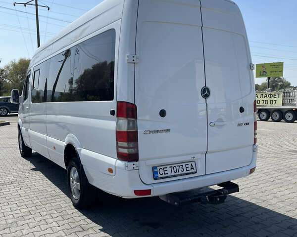 Белый Мерседес Sprinter, объемом двигателя 3 л и пробегом 490 тыс. км за 27297 $, фото 5 на Automoto.ua