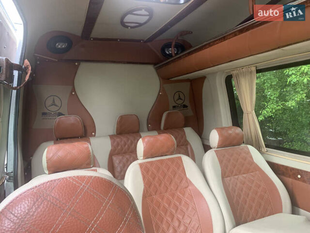 Белый Мерседес Sprinter, объемом двигателя 2.15 л и пробегом 334 тыс. км за 13500 $, фото 3 на Automoto.ua